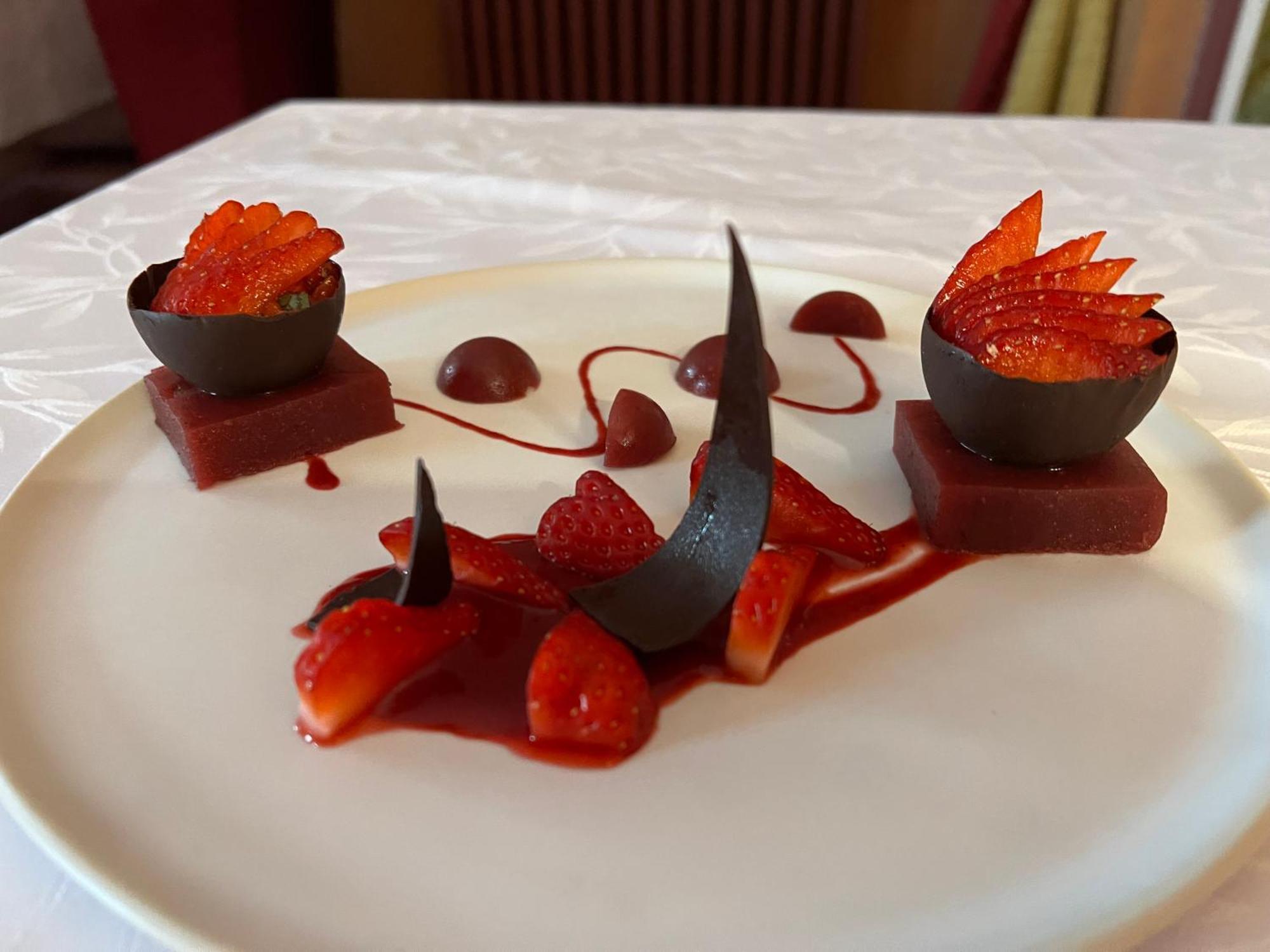 Logis Hotel-Restaurant Les Voyageurs La Coquille Exteriör bild